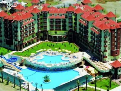 אתר נופש Serenis 5*