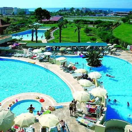 אתר נופש Serenis 5*