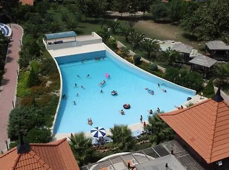 Serenis אתר נופש 5*