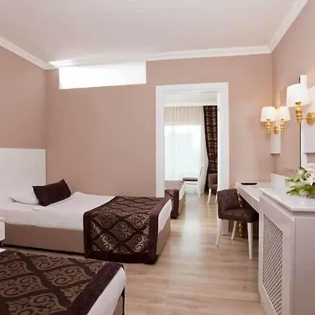 Serenis Üdülőközpont 5*