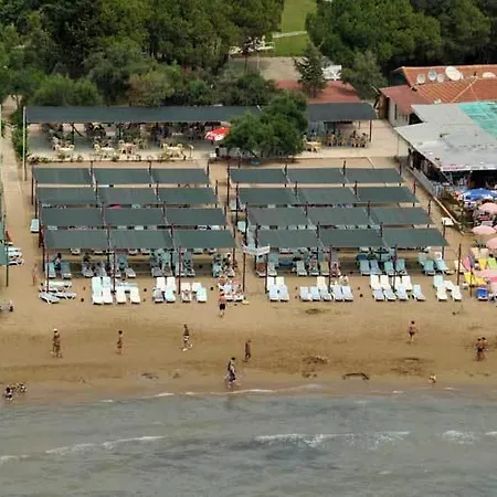 Üdülőközpont Serenis